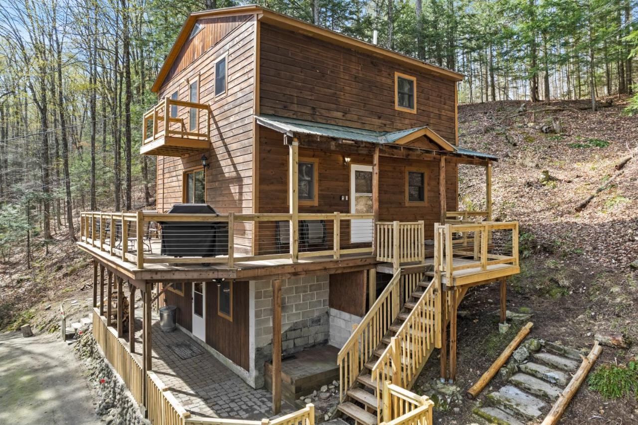 River Road Treehouse Retreat Warrensburg Exterior photo