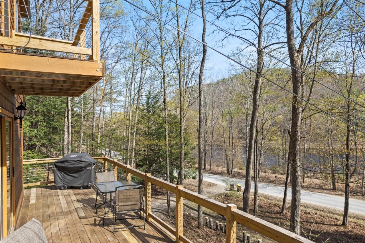 River Road Treehouse Retreat Warrensburg Exterior photo